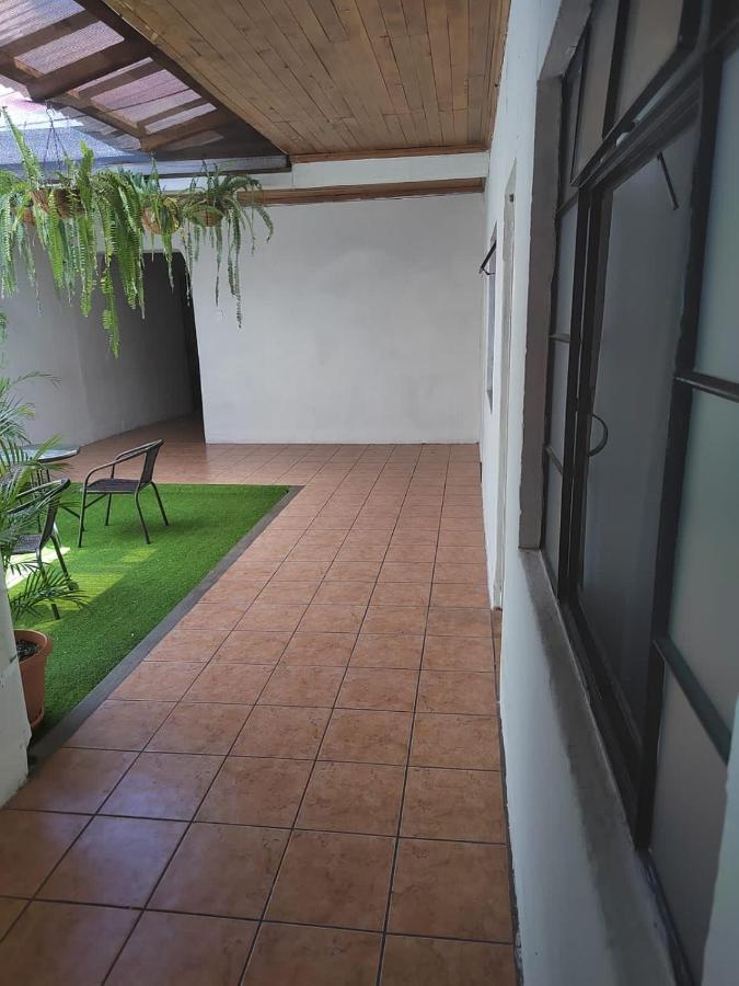 El Extranjero Hostal Antigua Luaran gambar