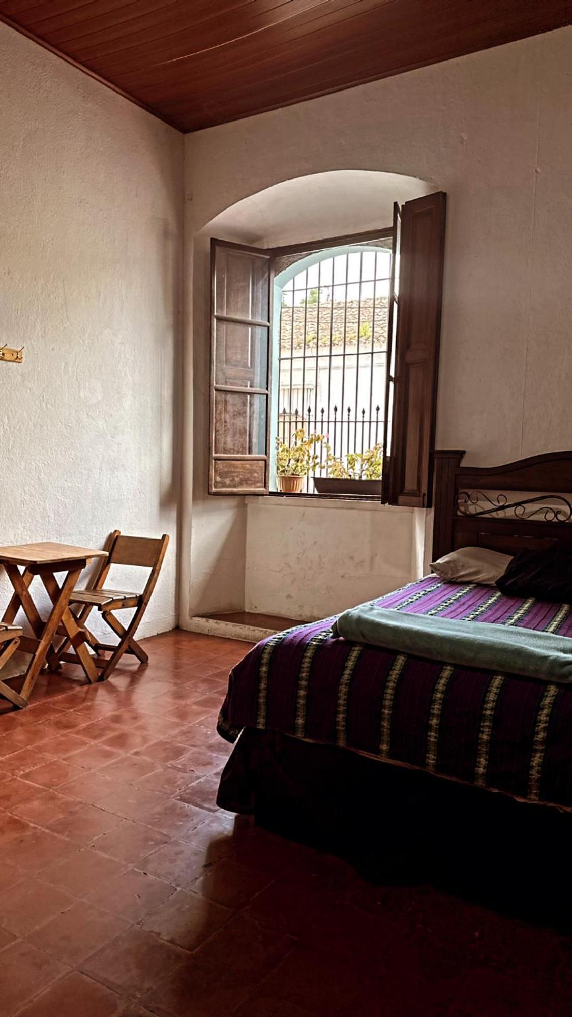 El Extranjero Hostal Antigua Luaran gambar